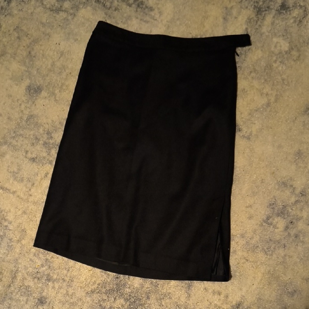 Banana Republic | Classic Black Pencil Skirt